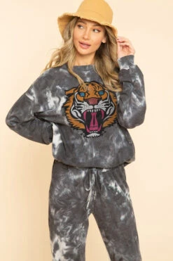 Tiger Print Tie-Dyed Sweatshirt 6 Tiger Print Tie-Dyed Sweatshirt -Hippie Vibe Tribe Shop 13035895 534146c5 f4c0 413f abaf f13b64217164