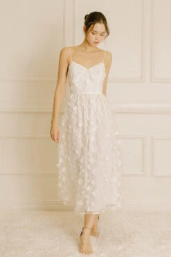 Ivory Daisy Midi-Dress -Hippie Vibe Tribe Shop 17775166 d859e5a6 7e11 46ec ba6f b79419f379f5 2