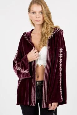 Velvet Hooded Lightweight Cover